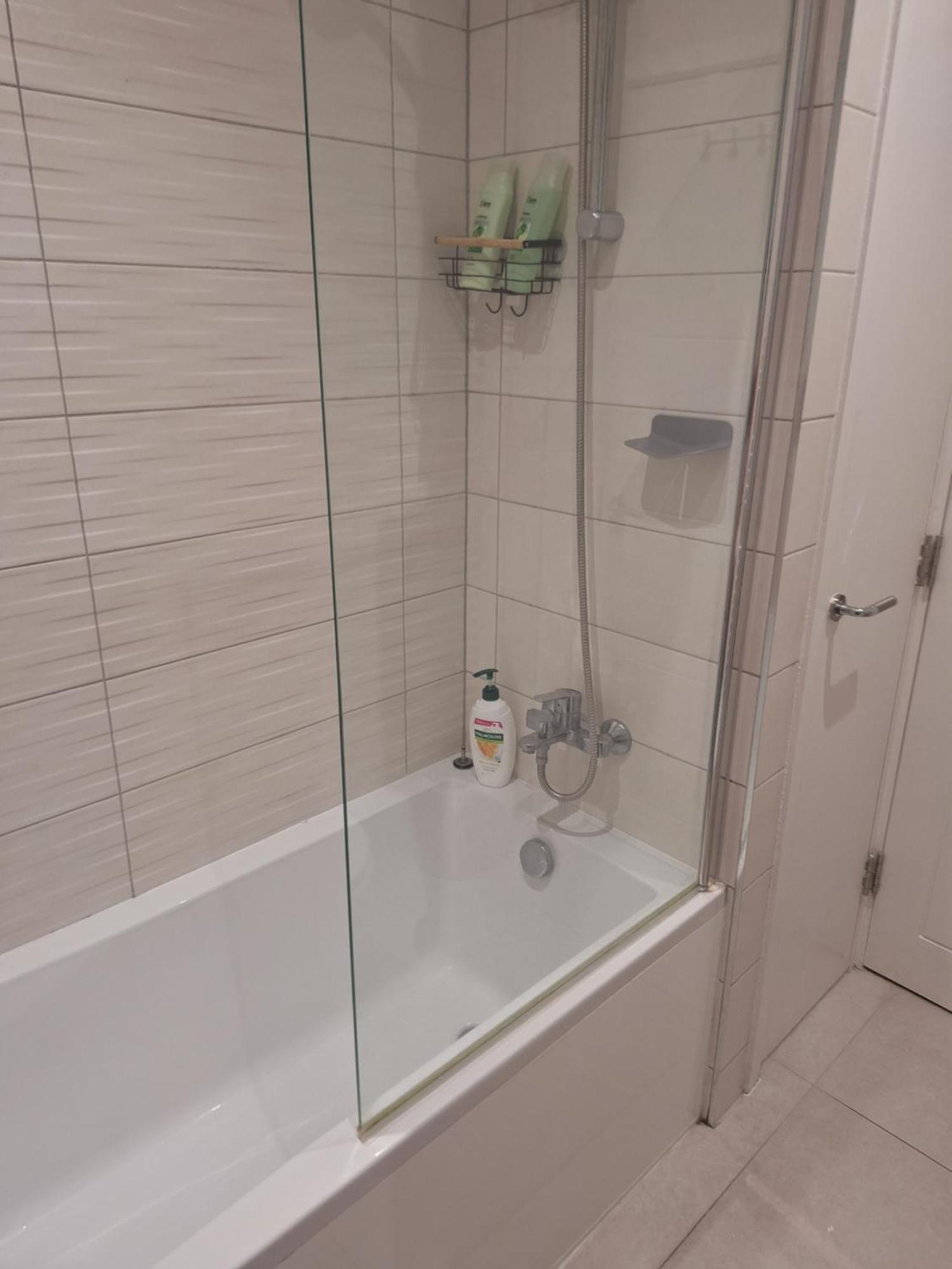 Budget Single Room Only For One Adult - Shared Flat Northolt (Greater London) Exterior foto