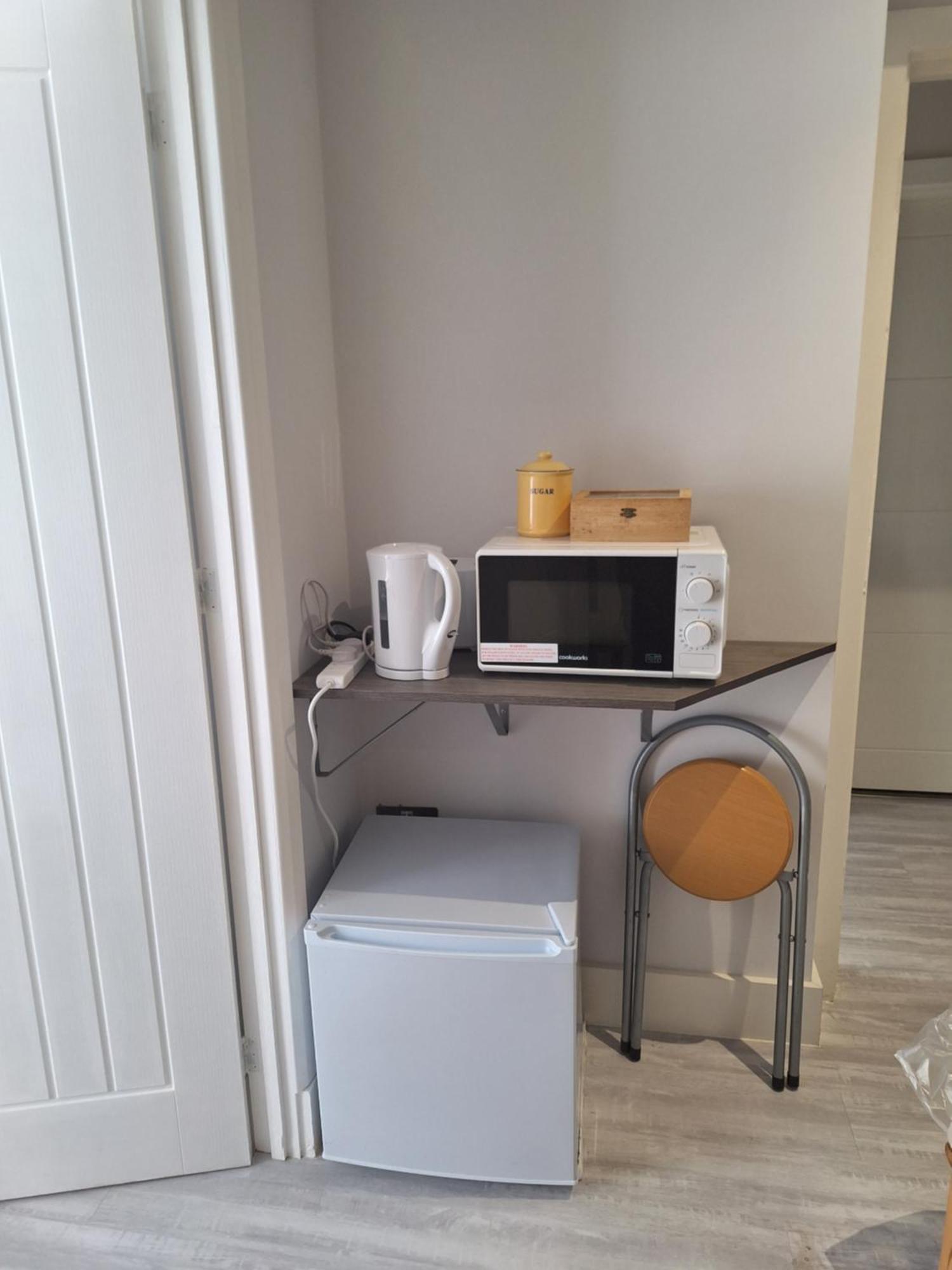 Budget Single Room Only For One Adult - Shared Flat Northolt (Greater London) Exterior foto